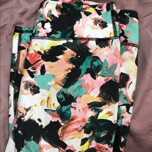 Fabletics paint crop leggings
